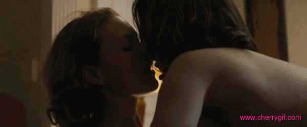 Anna Paquin, Holliday Grainger – Tell It to the Bees Gif