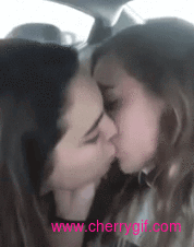 Kiss Gif