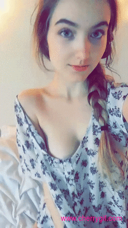 Vid Selfie Tit Flash Gif