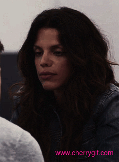 Vanessa Ferlito -12/77 -5'6''- Brooklyn Babe....Kiss! Kiss! Gif
